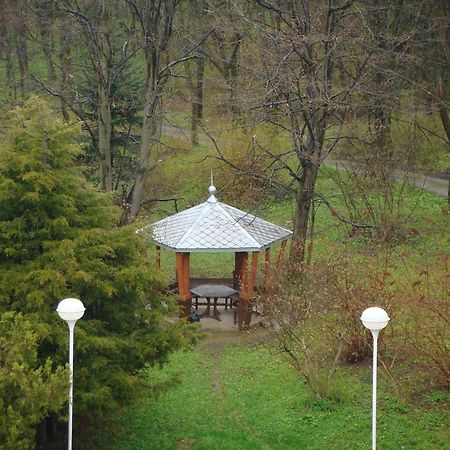 Балнеохотел "Люляци" Vrabtsite 외부 사진